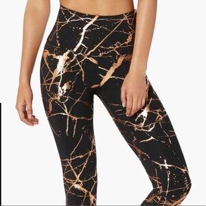 Beyond Yoga Lost Your Marbles High Waisted Midi Legging Black/Rose Gold Marble